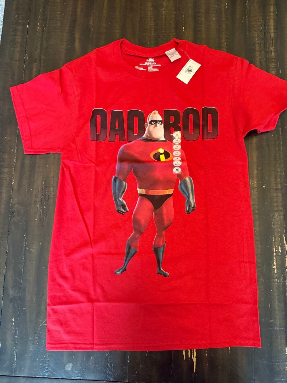 Disney’s Incredible - DAD BOD Red T-shirt size Men’s Small